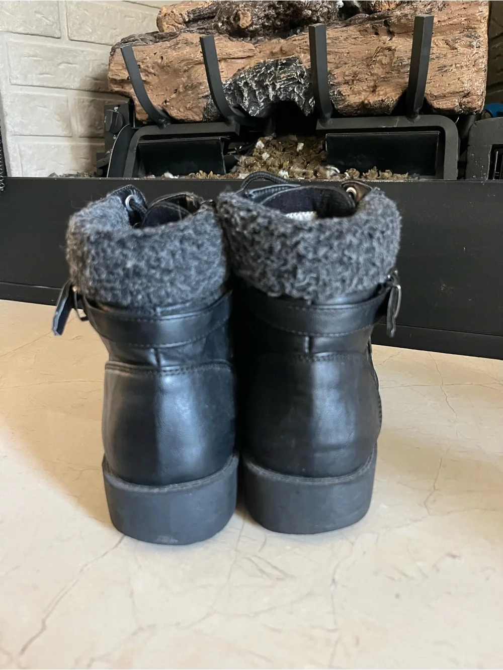 Wanted Women's Barrie Sherling Collar Ankle Boots Size 8
